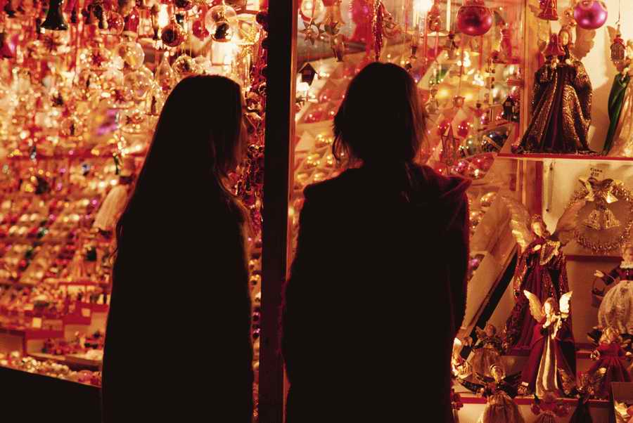 Retail, Shopping & Small Business - Photodisc ></a>
<script language=JavaScript> 
  var txt = 