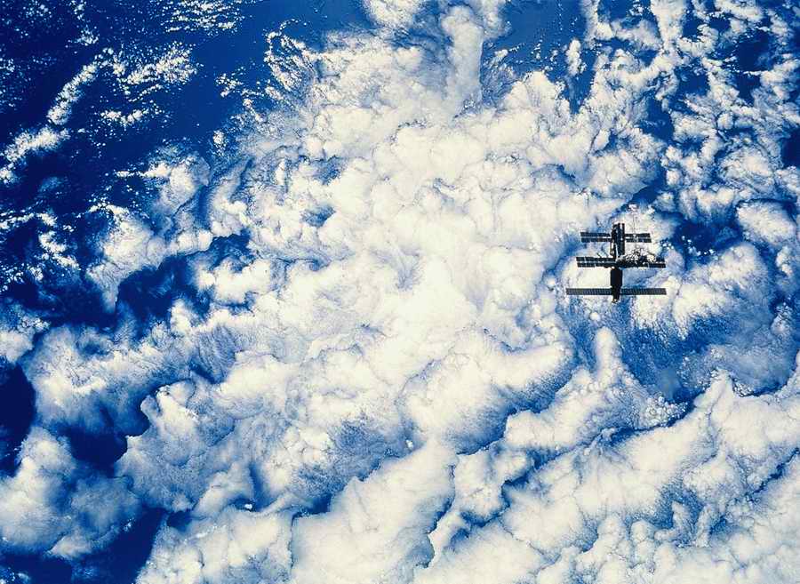 Spacescapes - Photodisc ></a>
<script language=JavaScript> 
  var txt = 