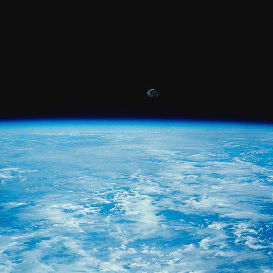 Spacescapes - Photodisc ></a>
<script language=JavaScript> 
  var txt = 