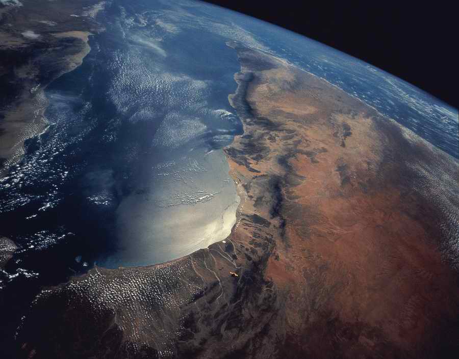 Spacescapes - Photodisc ></a>
<script language=JavaScript> 
  var txt = 