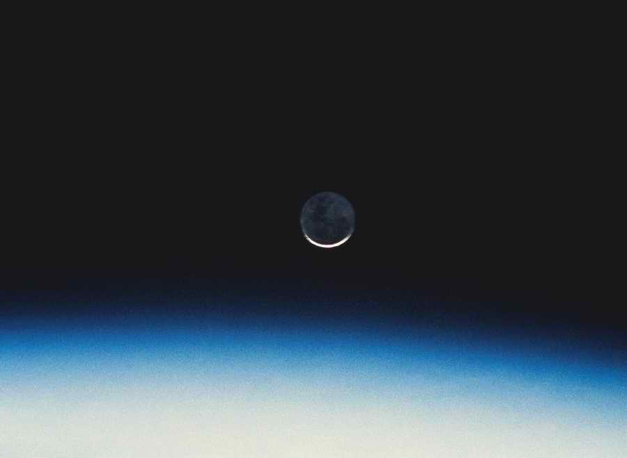 Spacescapes - Photodisc ></a>
<script language=JavaScript> 
  var txt = 