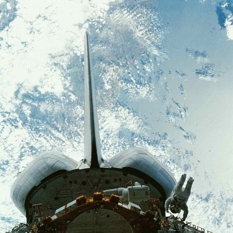 Spacescapes - Photodisc ></a>
<script language=JavaScript> 
  var txt = 