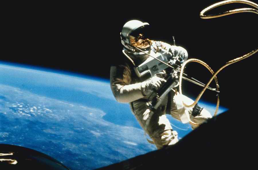 Spacescapes - Photodisc ></a>
<script language=JavaScript> 
  var txt = 