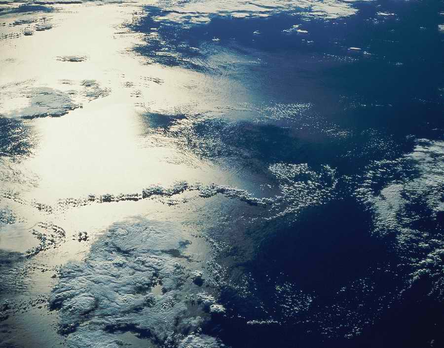 Spacescapes - Photodisc ></a>
<script language=JavaScript> 
  var txt = 