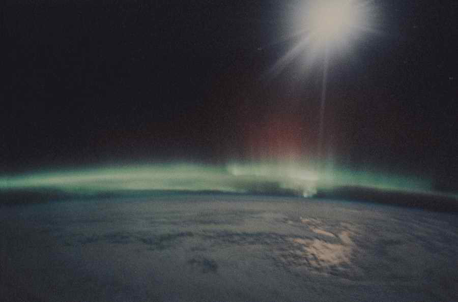 Spacescapes - Photodisc ></a>
<script language=JavaScript> 
  var txt = 