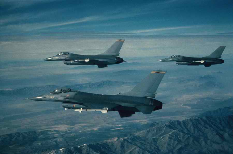 Spacescapes - Photodisc ></a>
<script language=JavaScript> 
  var txt = 