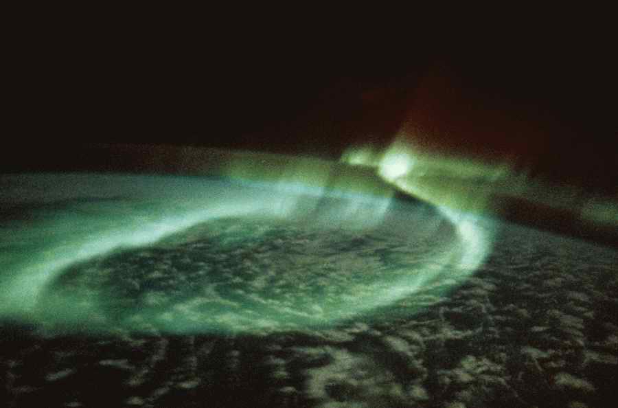 Spacescapes - Photodisc ></a>
<script language=JavaScript> 
  var txt = 