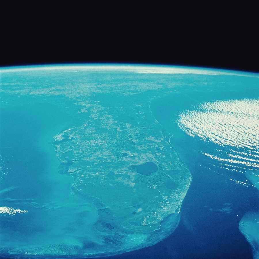 Spacescapes - Photodisc ></a>
<script language=JavaScript> 
  var txt = 