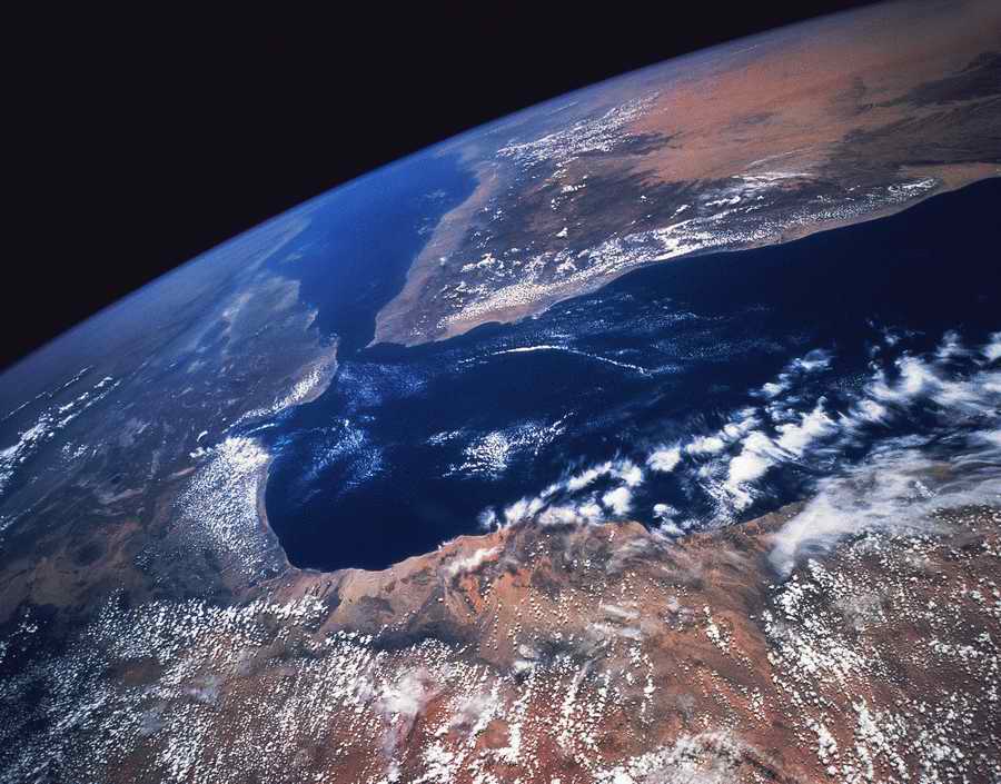 Spacescapes - Photodisc ></a>
<script language=JavaScript> 
  var txt = 