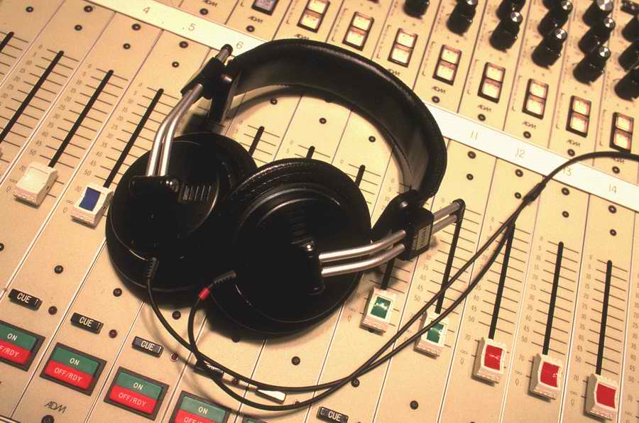 Science, Technology & Medicine - Photodisc ></a>
<script language=JavaScript> 
  var txt = 