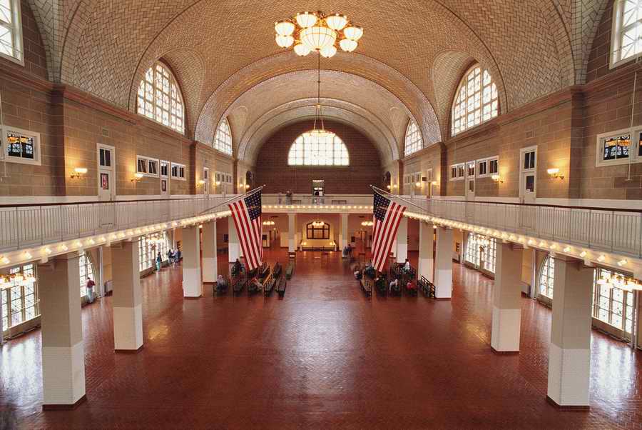 US Landmarks & Travel - Photodisc ></a>
<script language=JavaScript> 
  var txt = 