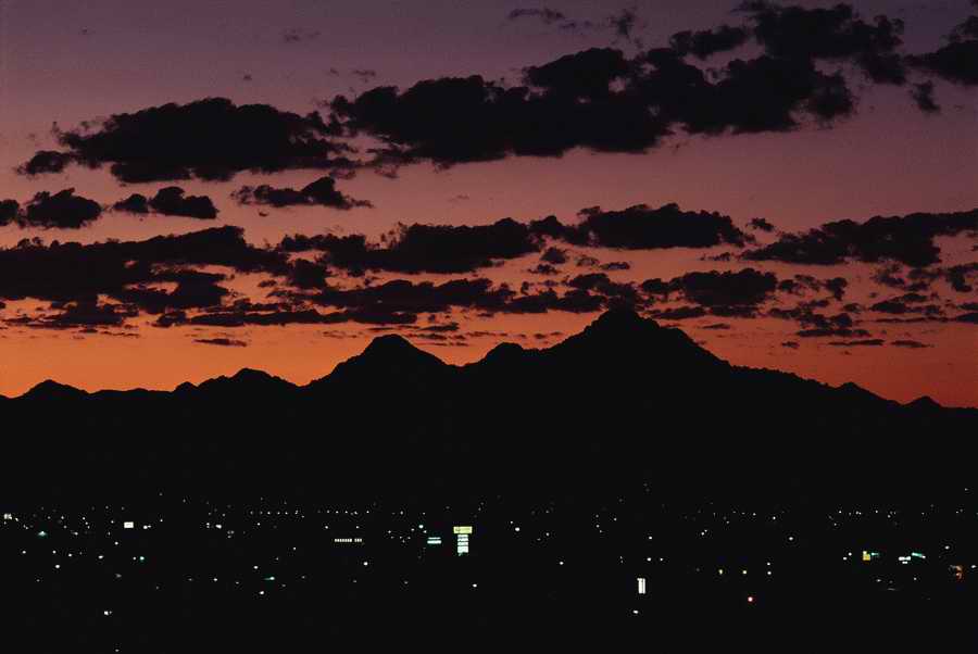 US Landmarks & Travel - Photodisc ></a>
<script language=JavaScript> 
  var txt = 