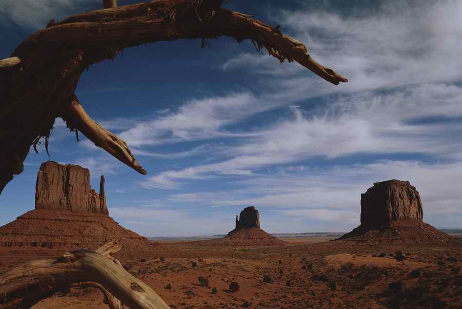 US Landmarks & Travel - Photodisc ></a>
<script language=JavaScript> 
  var txt = 