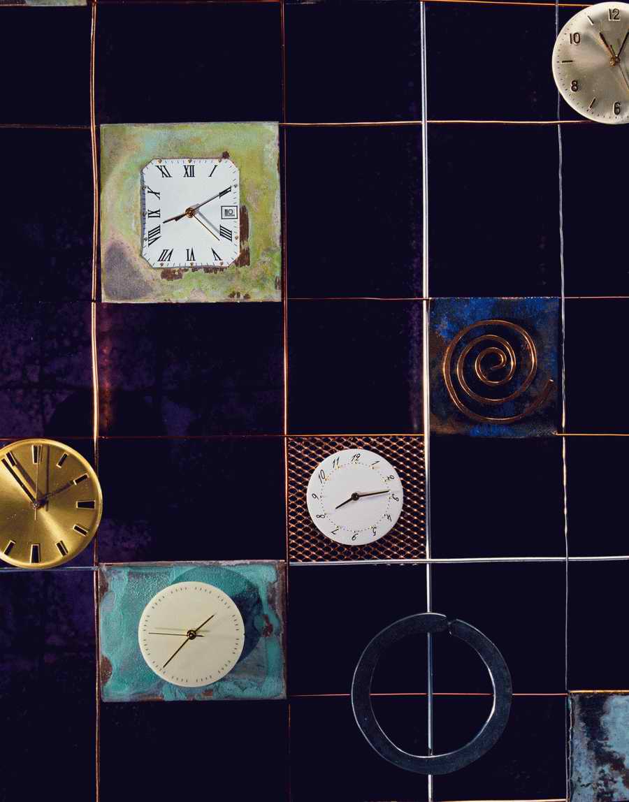 Clocks Instruments of Time - Photodisk Designer Tools ></a>
<script language=JavaScript> 
  var txt = 