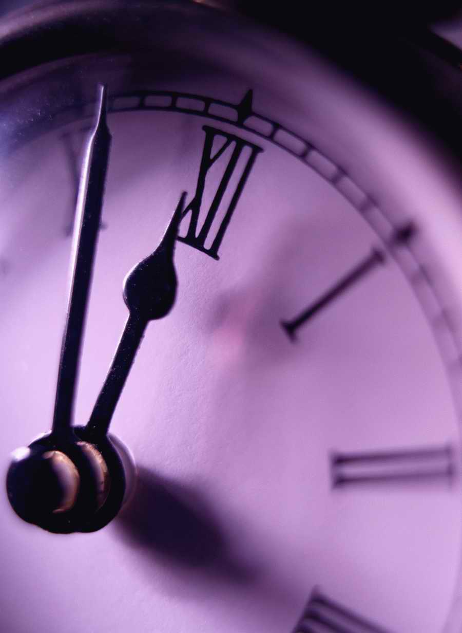 Clocks Instruments of Time - Photodisk Designer Tools ></a>
<script language=JavaScript> 
  var txt = 