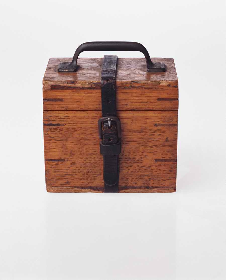 Retro Relics - Photodisc Object Series ></a>
<script language=JavaScript> 
  var txt = 