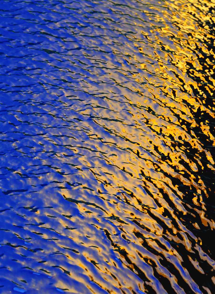 Water - Photodisk Special Offers Series ></a>
<script language=JavaScript> 
  var txt = 