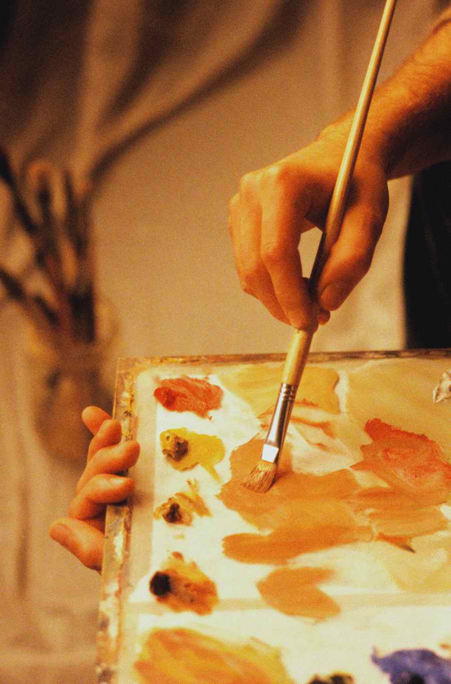 Evocative Hands - Photodisc Signature Series ></a>
<script language=JavaScript> 
  var txt = 