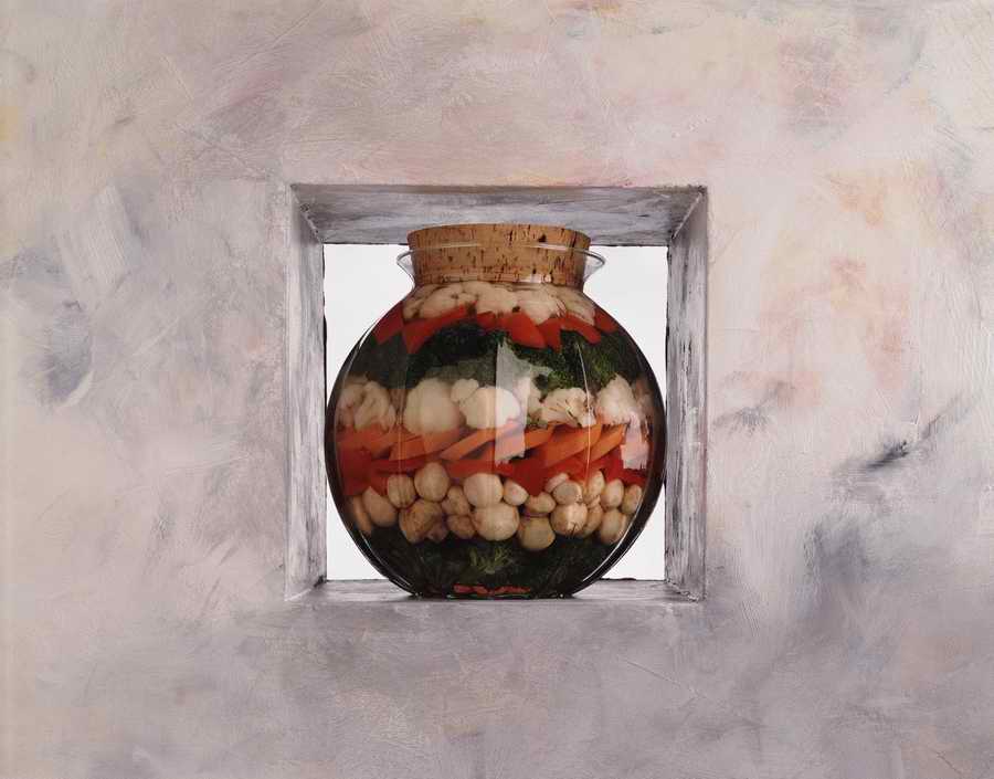 The Painted Table - Photodisc Signature Series ></a>
<script language=JavaScript> 
  var txt = 