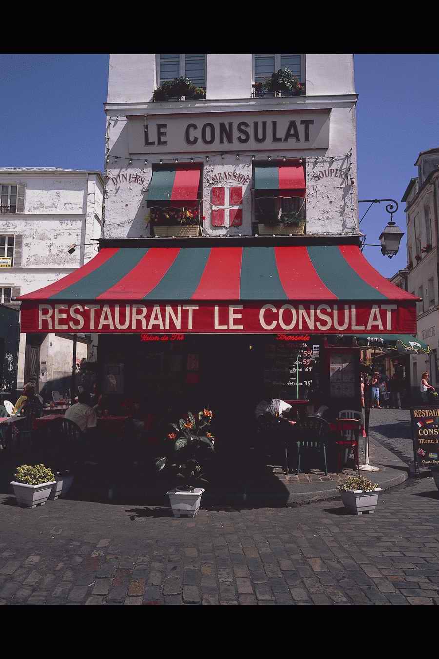 Esprit de Paris - Shibvisi ></a>
<script language=JavaScript> 
  var txt = 