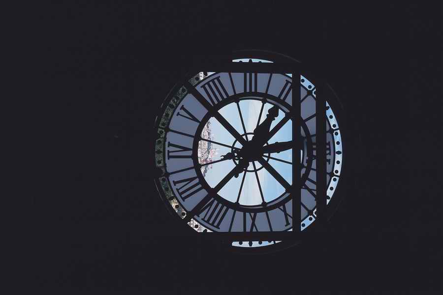 Esprit de Paris - Shibvisi ></a>
<script language=JavaScript> 
  var txt = 