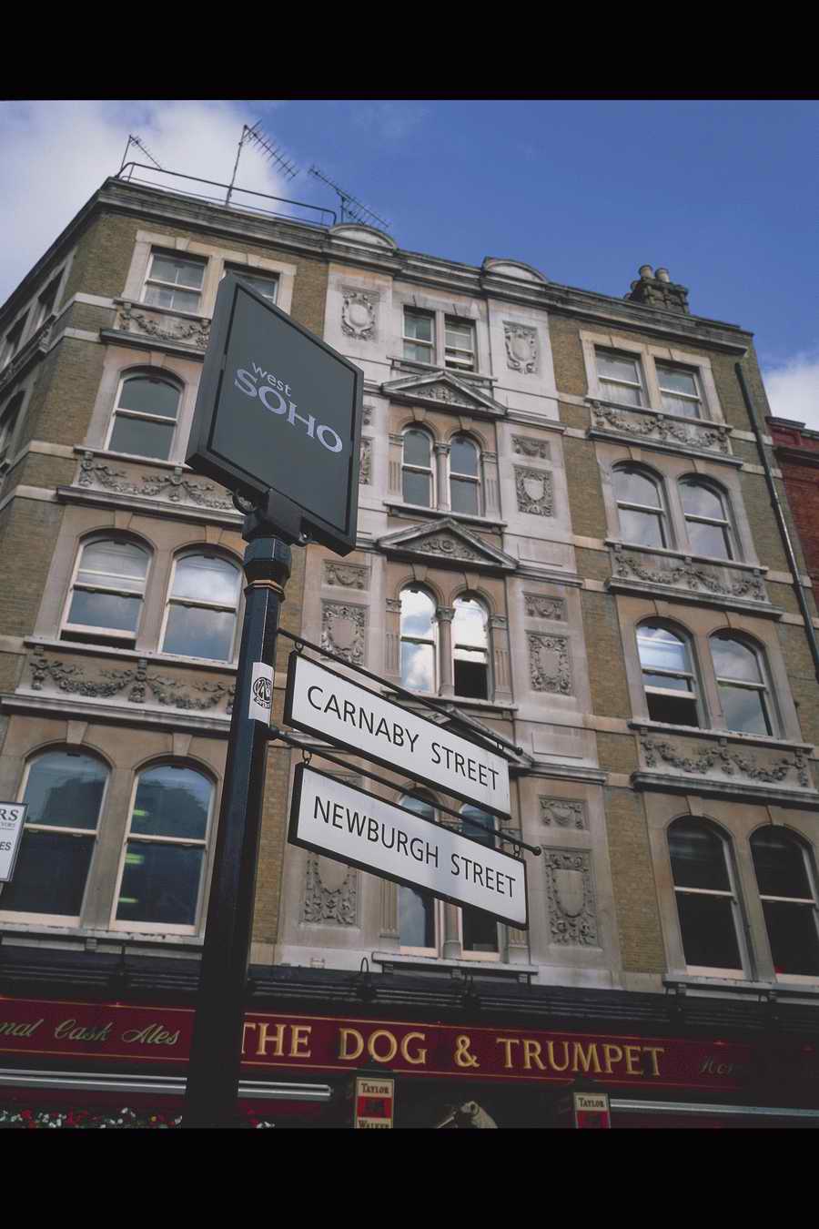 Emblematic London - Shibvisi ></a>
<script language=JavaScript> 
  var txt = 
