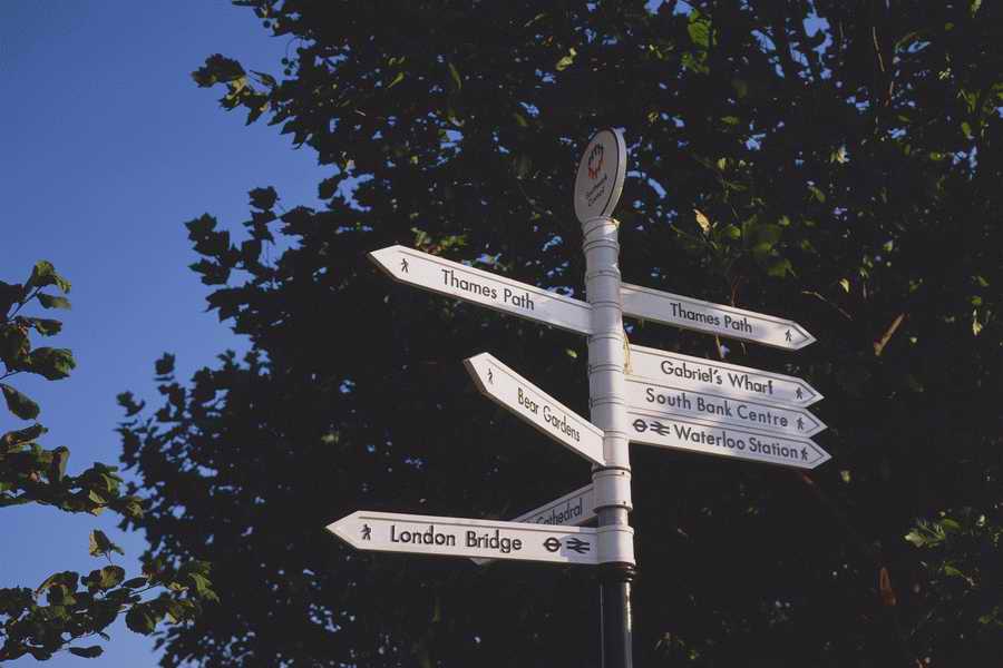 Emblematic London - Shibvisi ></a>
<script language=JavaScript> 
  var txt = 
