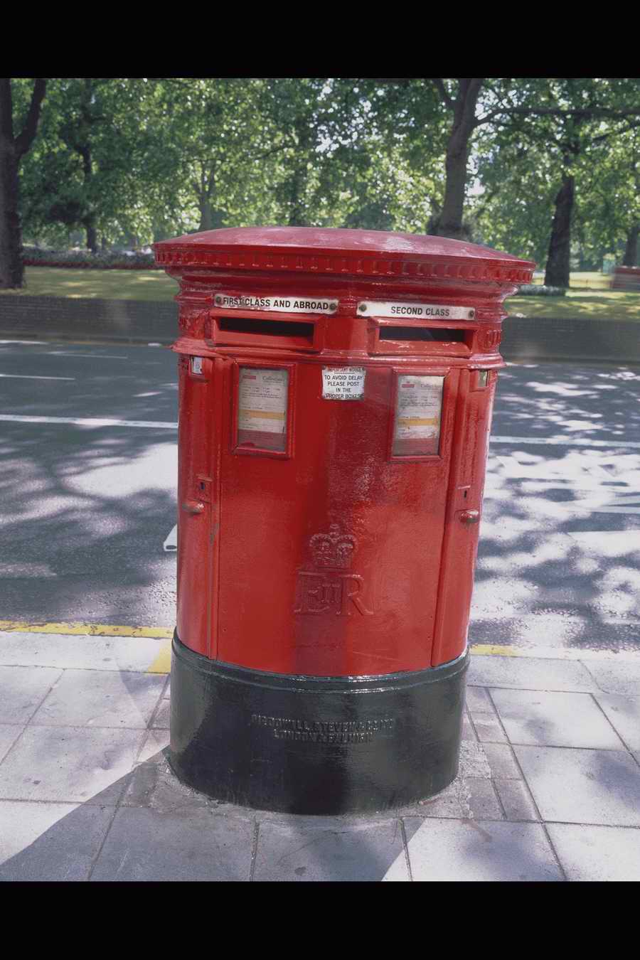 Emblematic London - Shibvisi ></a>
<script language=JavaScript> 
  var txt = 