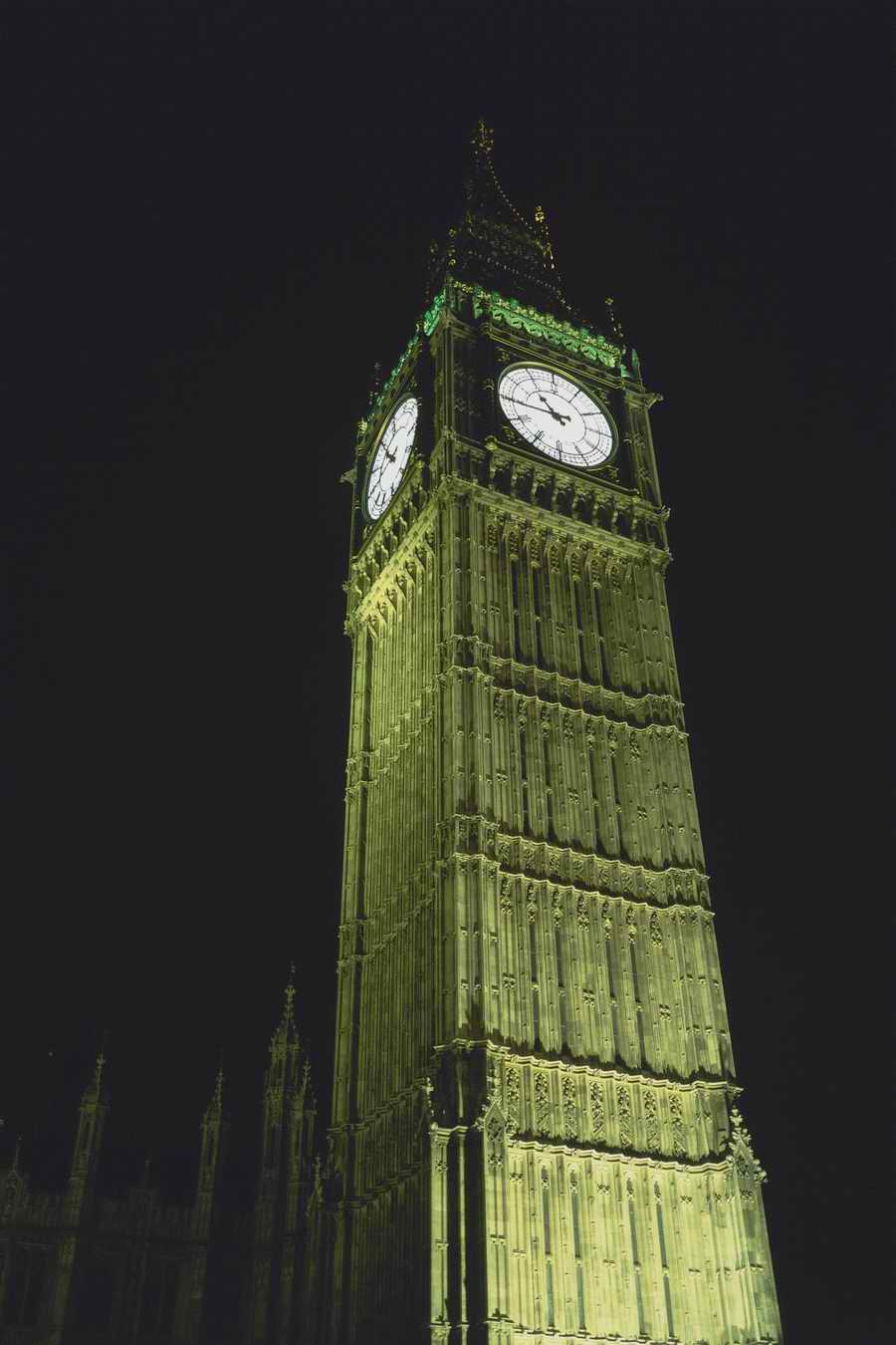 Emblematic London - Shibvisi ></a>
<script language=JavaScript> 
  var txt = 