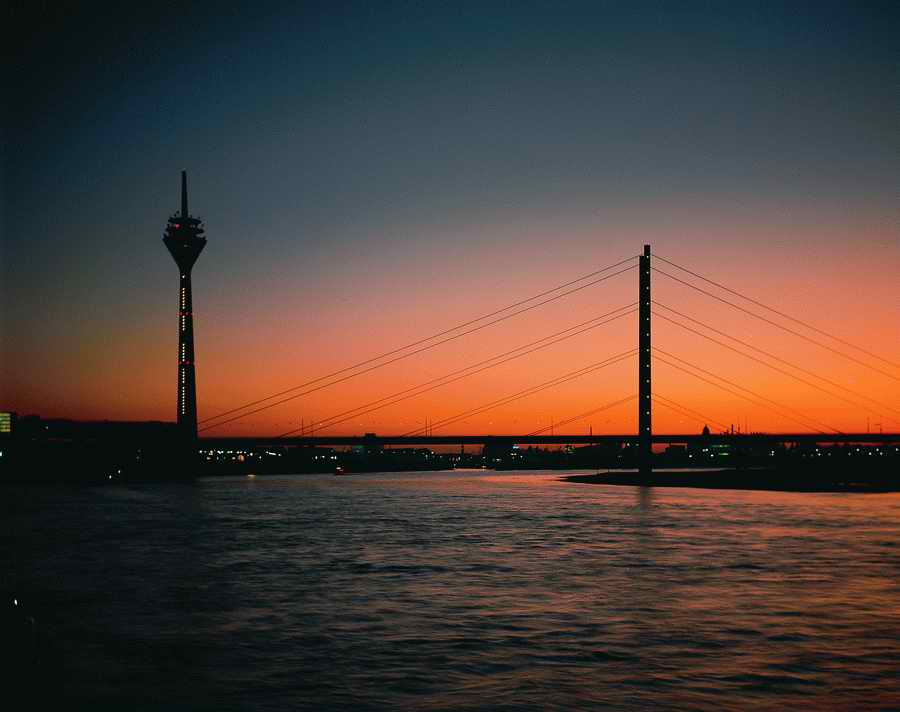 Night Scene - VisualDisk ></a>
<script language=JavaScript> 
  var txt = 